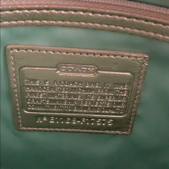 ❣️Coach set -3 piece❣️handbag + wristlet+ scarf - Picture 10 of 11